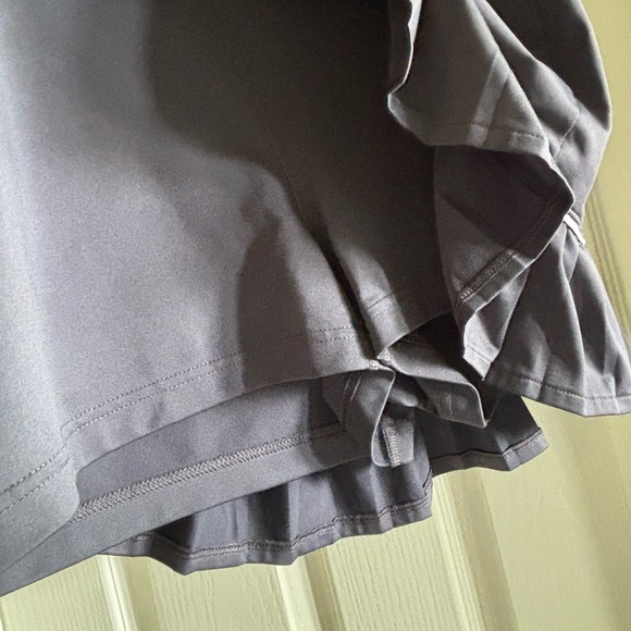 Slazenger Golf Skirt, gray, built in shorts, size XL - Picture 3 of 7